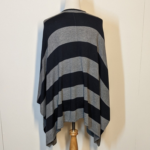 LOFT Striped Pattern Poncho Wrap Gray Navy Women's Size OS NWT! - Picture 2 of 6
